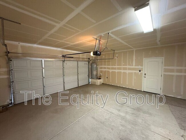 Building Photo - 4526 W Flagstaff Ave