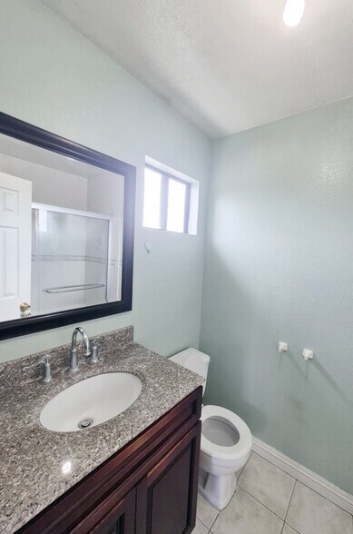 Building Photo - 1836 E Huntington Dr