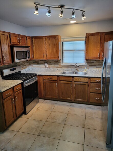 Building Photo - 5222 N 20th St