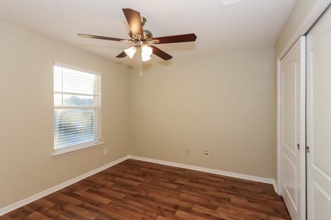 Building Photo - 1315 Lucas St