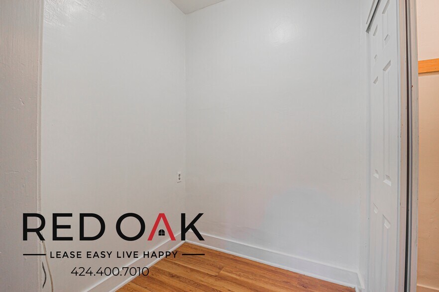 Building Photo - 236 S Coronado St