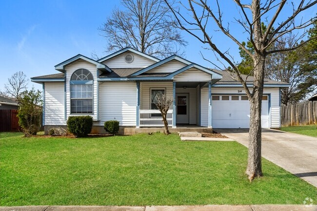 Building Photo - 214 Deer Bridge Dr