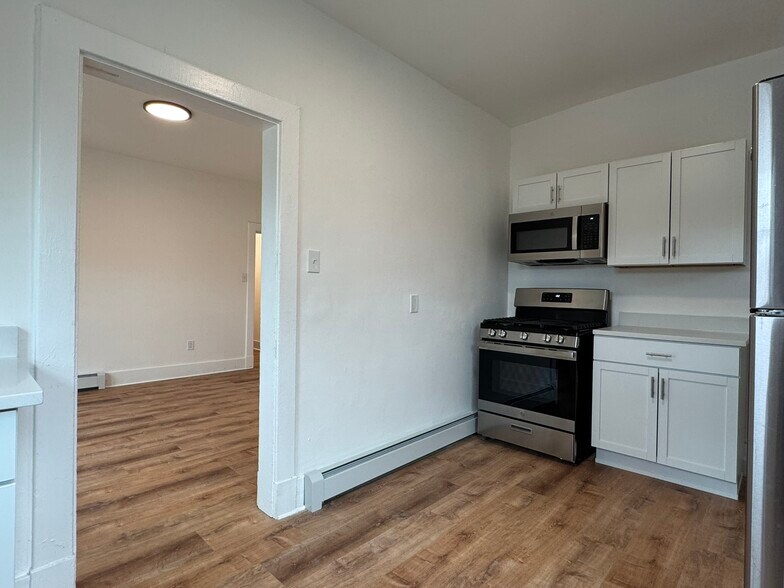 Building Photo - 23 Howard St