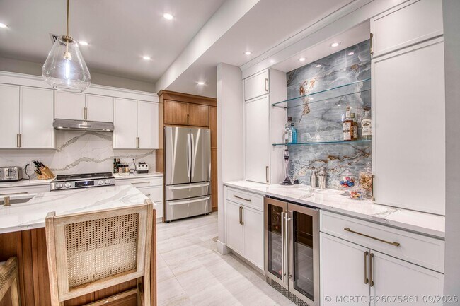 Building Photo - 757 Windermere Way