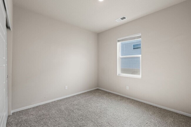 Building Photo - Newer 4 Bed 2 Bath DR Horton Home in Indian Trail
