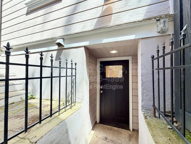 Building Photo - 2803 SW 1st Ave