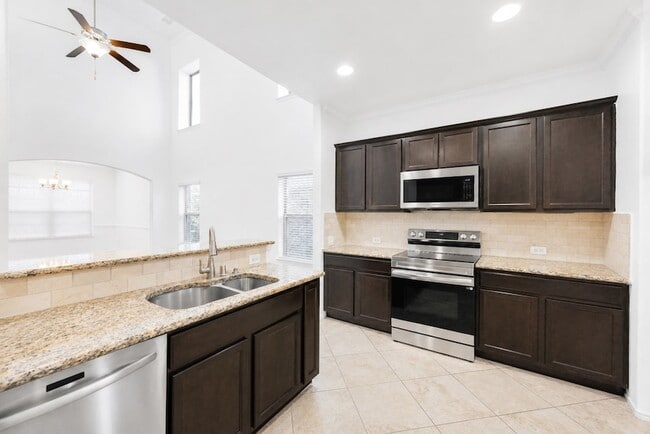 Building Photo - 9113 Holliday Ln