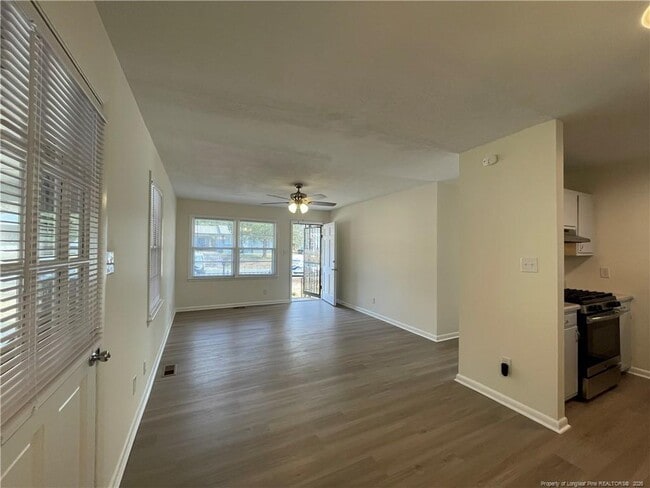 Building Photo - 718 Dwain Dr