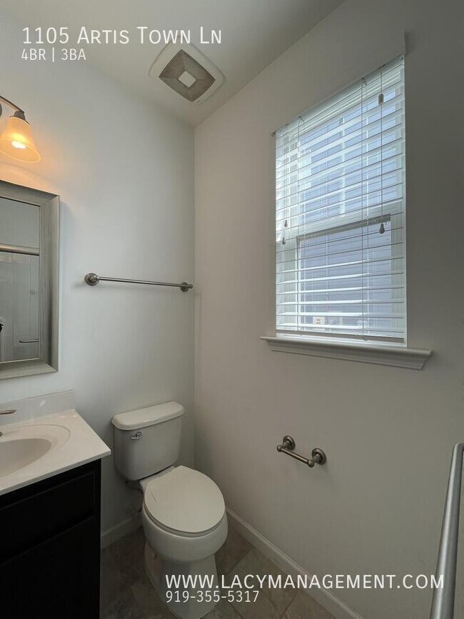 Building Photo - 1105 Artis Town Ln