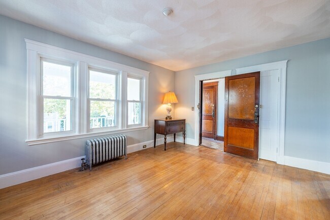 Building Photo - 35 Hosmer St