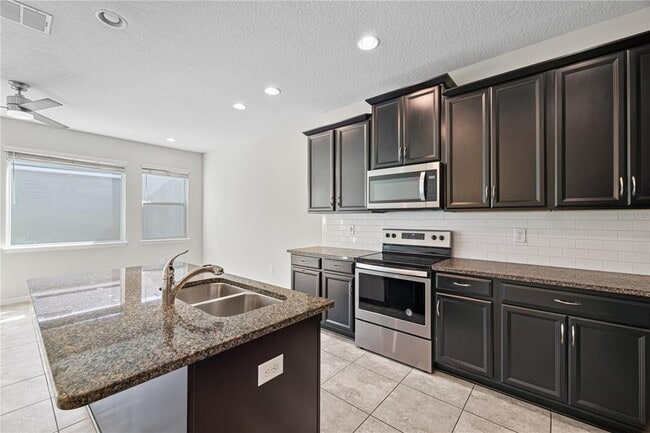 Building Photo - 8019 Glenlloyd Ave