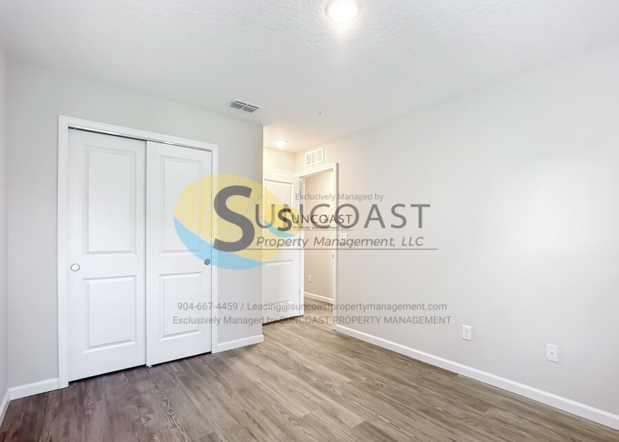 Building Photo - 6445 Breezy Oaks Wy