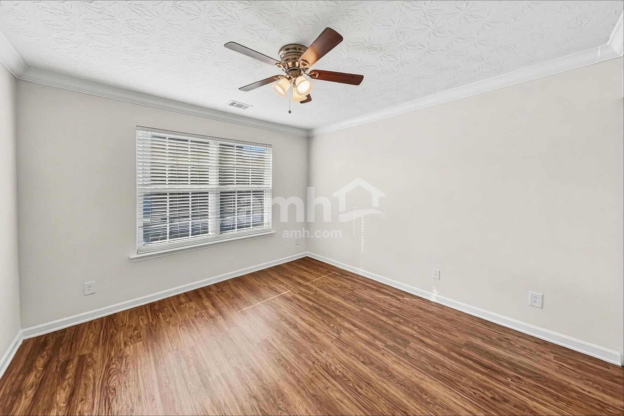 Building Photo - 218 Wild Flower Ln
