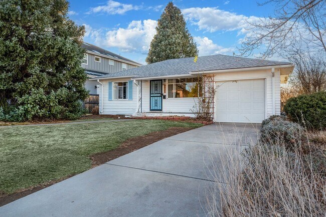 Building Photo - 2BD, 2BA Wellshire Home with Finished Basement and Attached 1-Car Garage