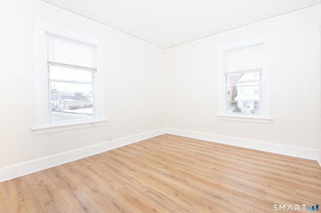 Building Photo - 110 Beaver St