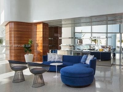 Building Photo - 16901 Collins Ave