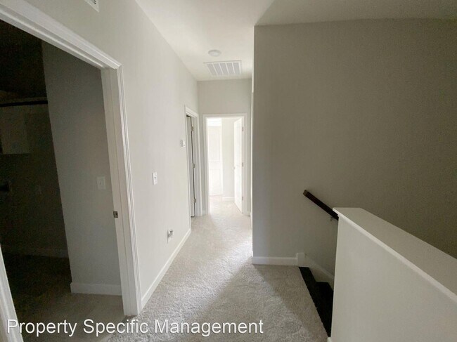 Building Photo - 3 br, 2.5 bath House - 702 Carraway Street