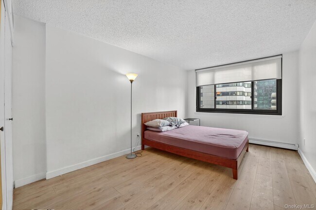 Building Photo - 25 Rockledge Ave