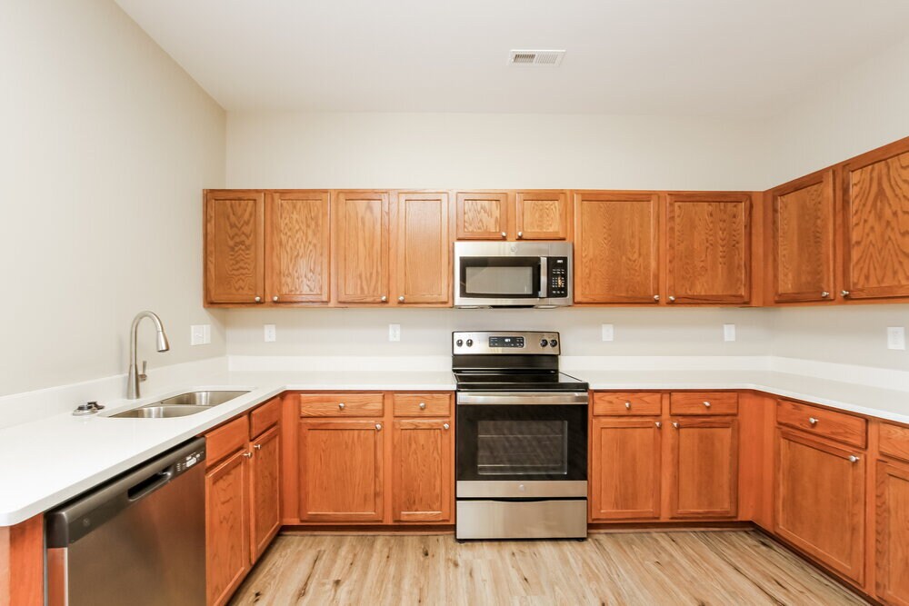 Building Photo - 102 Clacton Ct