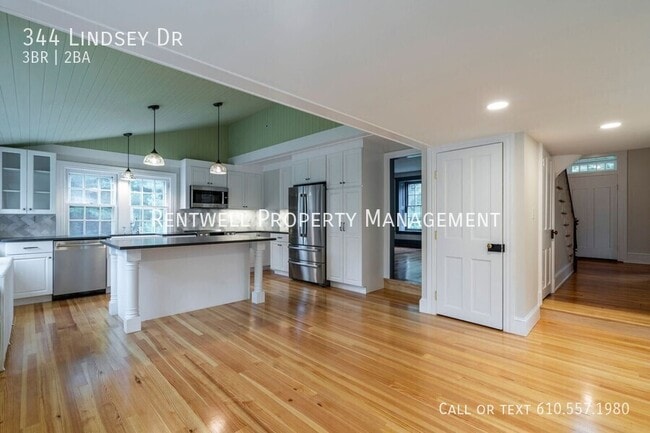 Building Photo - 344 Lindsey Dr