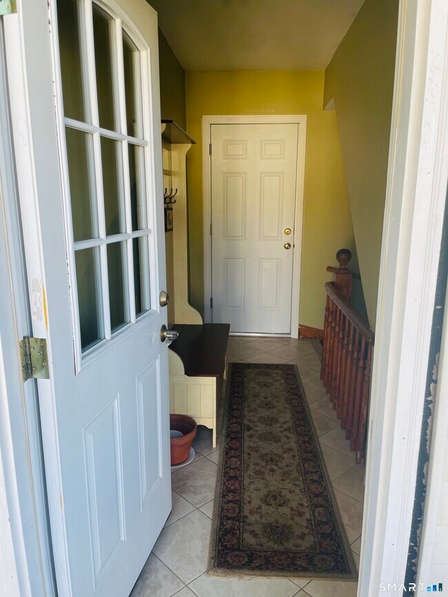 Building Photo - 632 East St