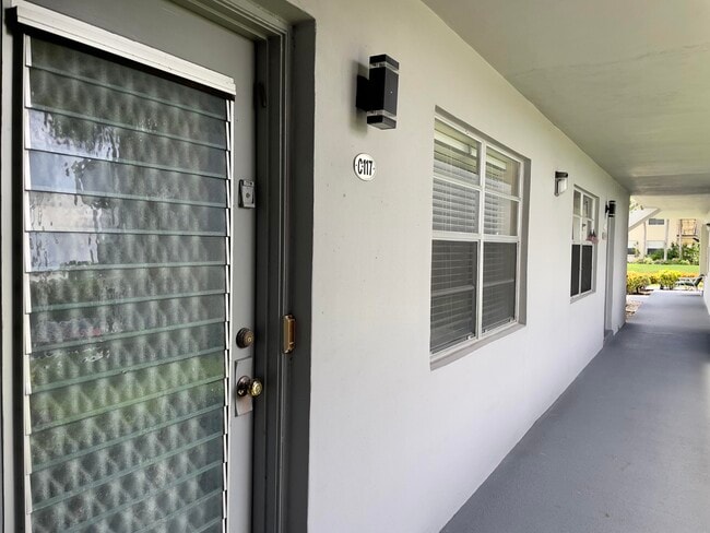 Building Photo - 117 Flanders C