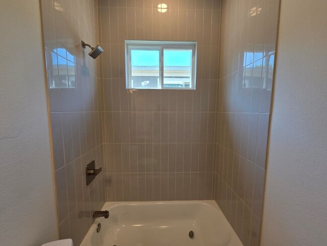 Building Photo - 16276 Jeet St