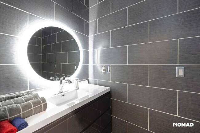 Building Photo - 335 N Superior St