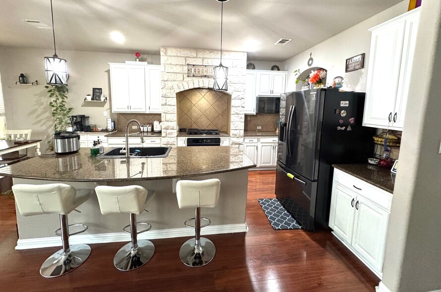 Building Photo - 609 Arrowhead Trl