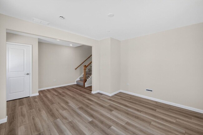 Building Photo - 2635 Lohan Wy