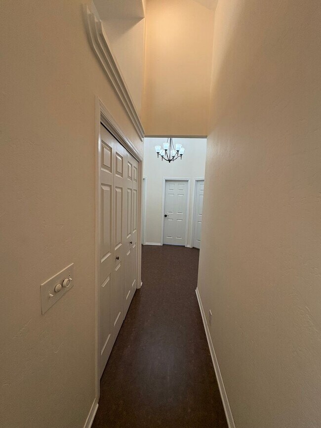 Building Photo - NW Visalia Home coming soon!