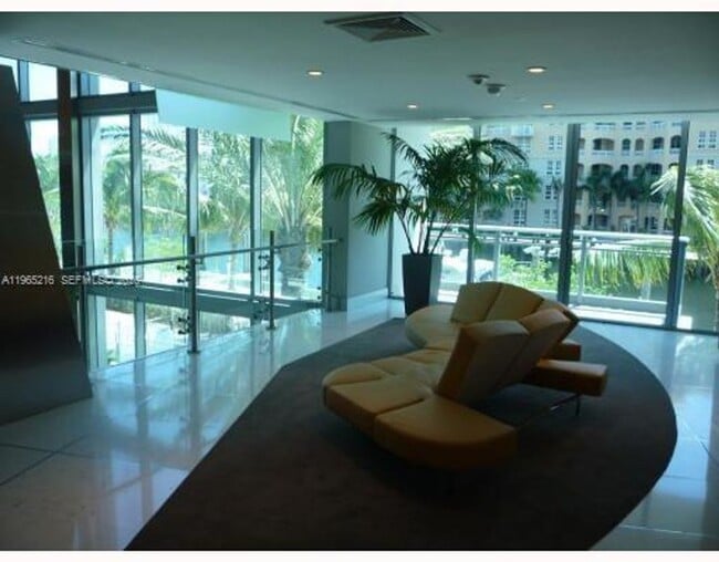 Building Photo - 2950 NE 188th St