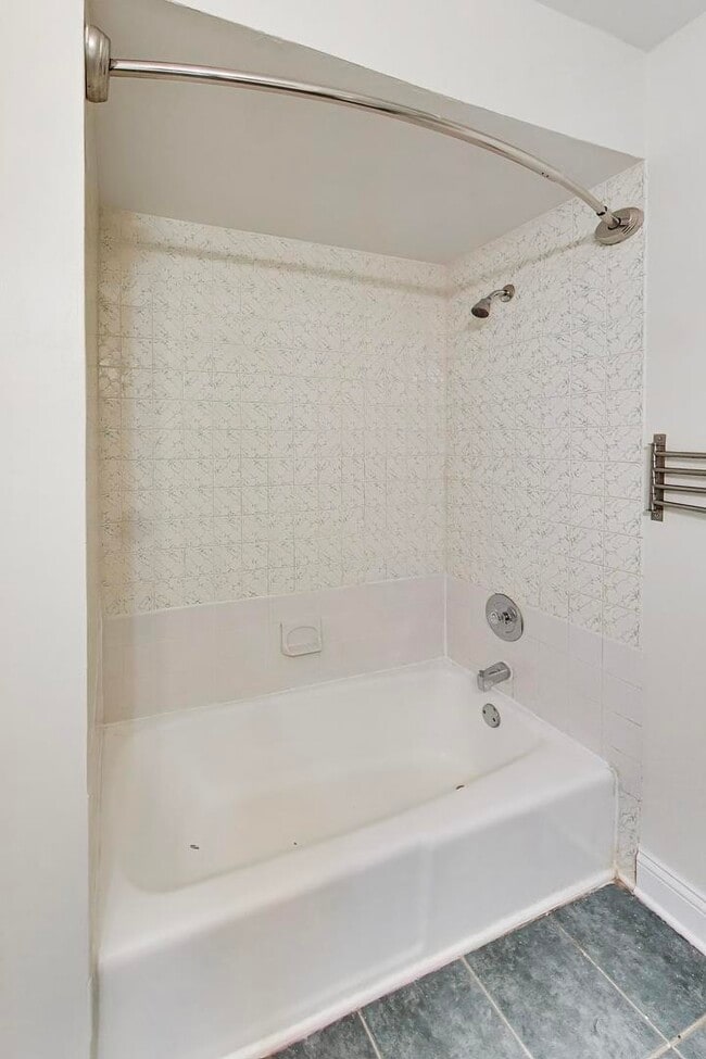 Building Photo - 1526 Carrol Ct
