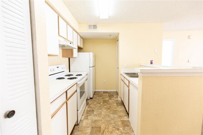 Building Photo - 2208 Antigua Pl