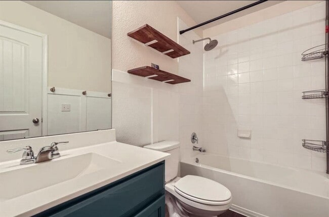 Building Photo - 324 Sandhill Piper St