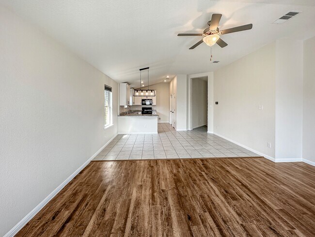 Building Photo - 14105 Fallsprings Way