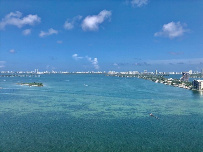 Primary Photo - 1800 N Bayshore Dr