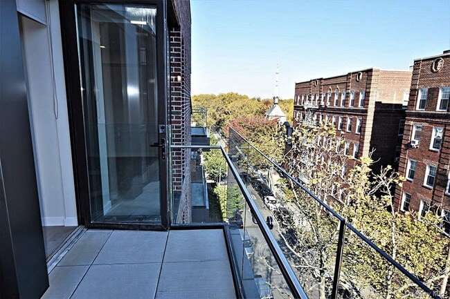 Building Photo - 41-26 44th St