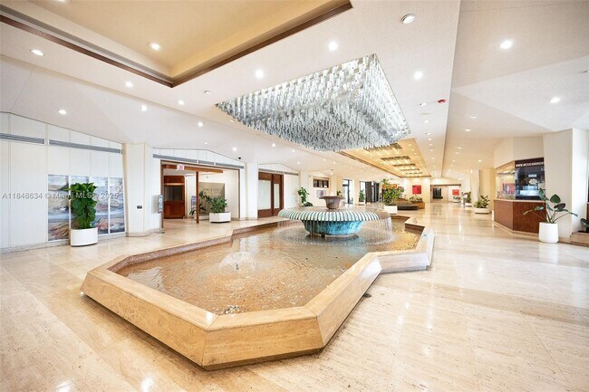 Building Photo - 801 Brickell Bay Dr