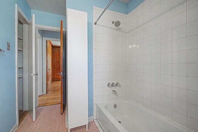 Building Photo - "Charming 1951 3-bedroom, 2-bath Classic with Modern Kitchen Updates & Spacious Backyard!"