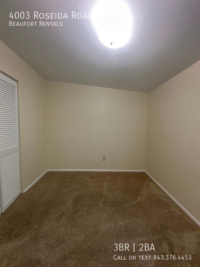 Building Photo - 4003 Roseida Rd