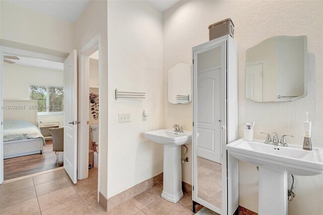 Building Photo - 16339 Malibu Dr