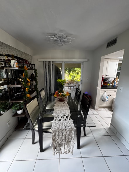 Building Photo - 7109 NW 66th St