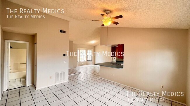 Building Photo - 3257 Dudley Dr