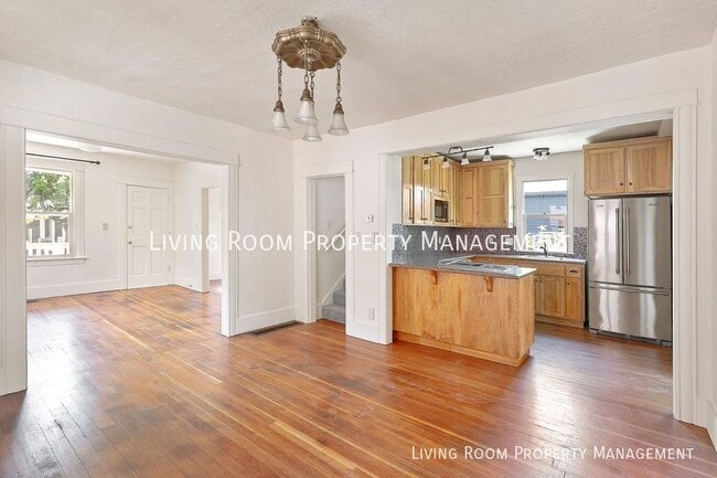 Building Photo - 6429 N Delaware Ave