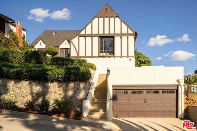 Building Photo - 755 Luton Dr