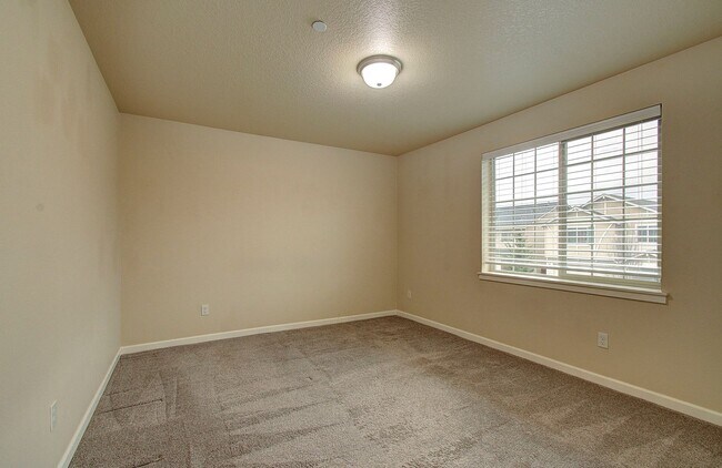 Building Photo - Charming 4 bd 2.5 ba Vancouver Home - Available Now!