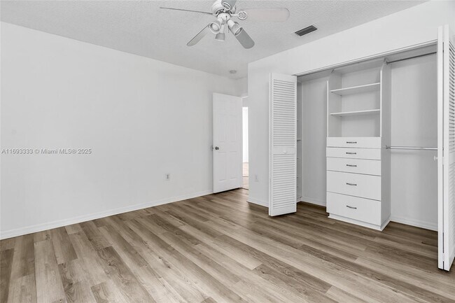 Building Photo - 106 Gables Blvd