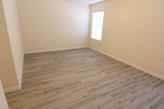 Building Photo - 8706 J C Oaks Cir