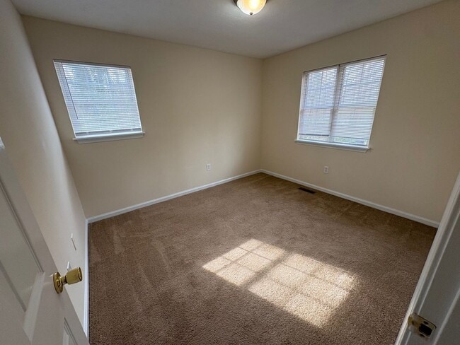 Building Photo - Leasing for Immediate Move-In!